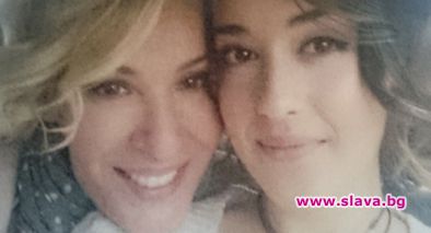 Гала показа дъщеря си