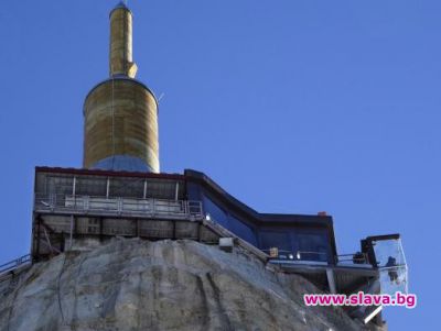 slava.bg : Откирха стъклена платворма на километър от земята в Алпите slava.bg : Откирха стъклена платворма на километър от земята в Алпите