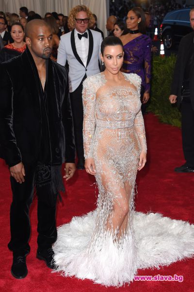 slava.bg : Kim Kardashian West, in Roberto Cavalli by Peter Dundas, 2015. slava.bg : Kim Kardashian West, in Roberto Cavalli by Peter Dundas, 2015.