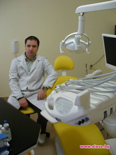 slava.bg : Известния стаматолог д-р Смилен Смилов е зам.председател на журито slava.bg : Известния стаматолог д-р Смилен Смилов е зам.председател на журито