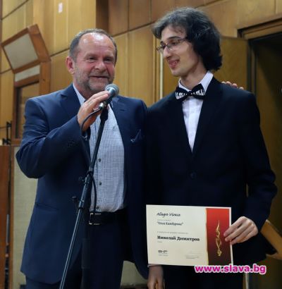 slava.bg : Николай Димитров - Специална награда Олга Камбурова