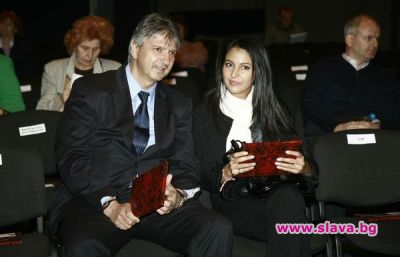 slava.bg : Ревю на Жени Живкова и представяне на пролетно-лятната ѝ колекция "Еуфория" slava.bg : Ревю на Жени Живкова и представяне на пролетно-лятната ѝ колекция "Еуфория"